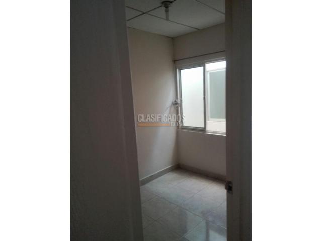 Apartamentos, Alquiler en Santa Mónica Popular