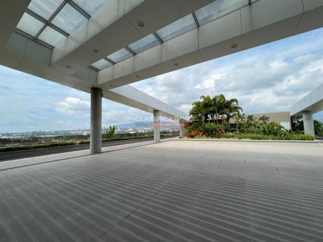 Oficinas y Consultorios, Alquiler en Centro Ccial. Jardín Plaza