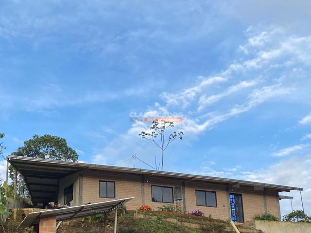 Fincas y Casas Campestres, Venta en Buga