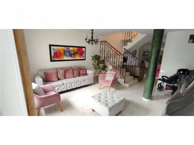 Casas, Venta en Ciudad 2.000