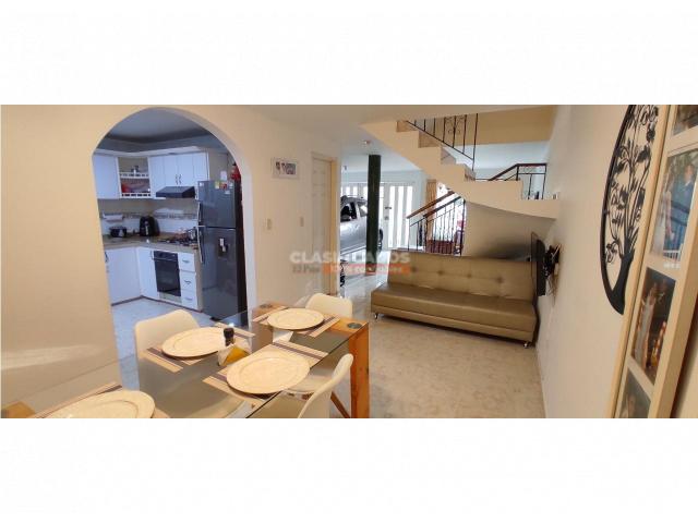 Casas, Venta en Ciudad 2.000