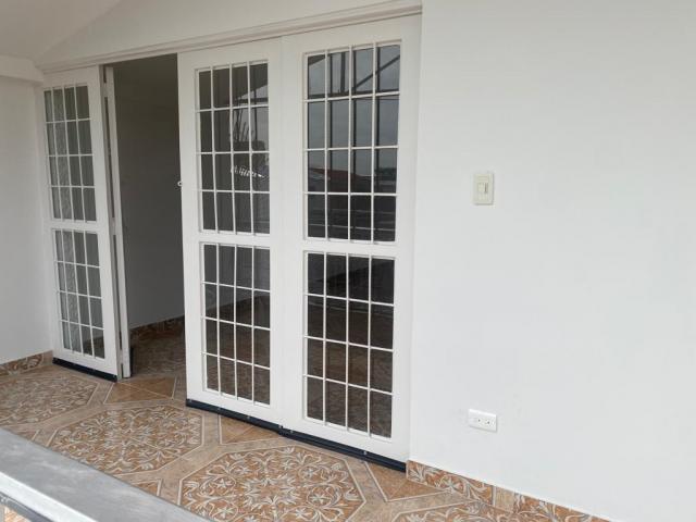 Casas, Alquiler en Cristóbal Colón