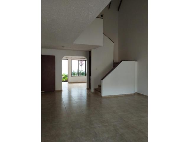 Casas, Alquiler en Prados del Norte