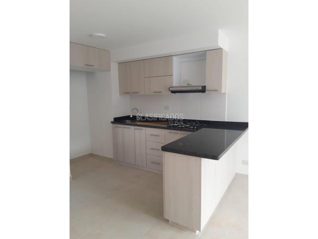 Apartamentos, Alquiler en Guabinas