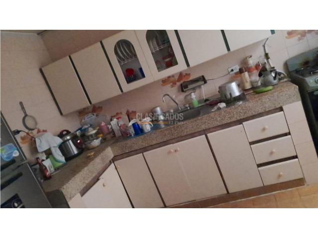 Casas, Alquiler en Prados de Oriente