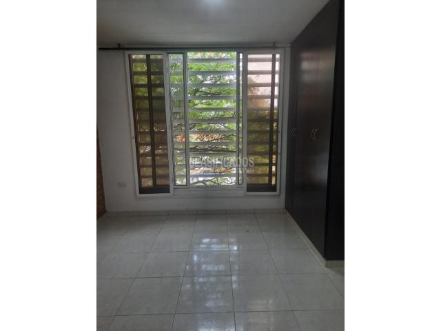 Apartaestudios, Alquiler en Cristóbal Colón