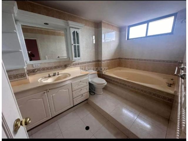 Casas, Alquiler en Caney Especial