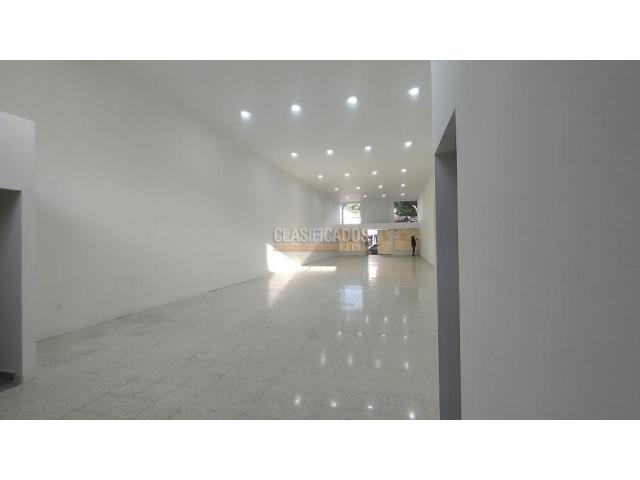 Locales y Bodegas, Venta en Santa Mónica Residencial