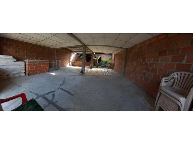 Casas, Venta en Manuela Beltrán