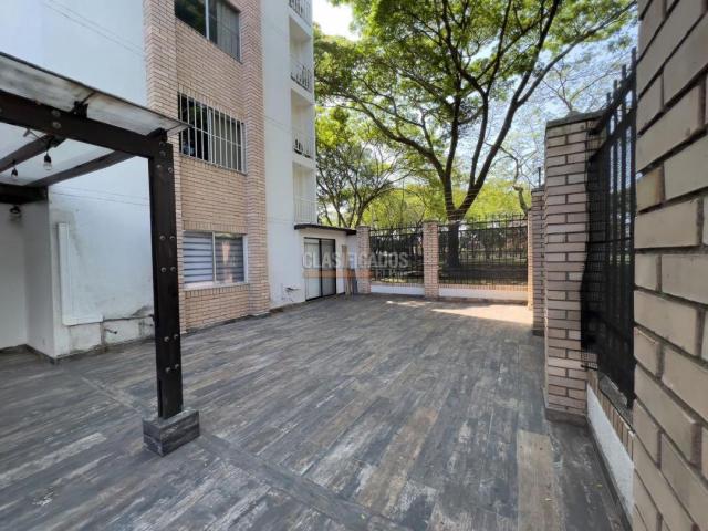 Apartamentos, Venta en La Flora