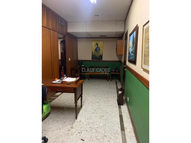 Oficinas y Consultorios, Venta en Santa Mónica Residencial