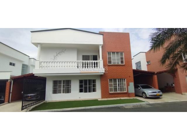 Casas, Venta en Ciudad Jardín