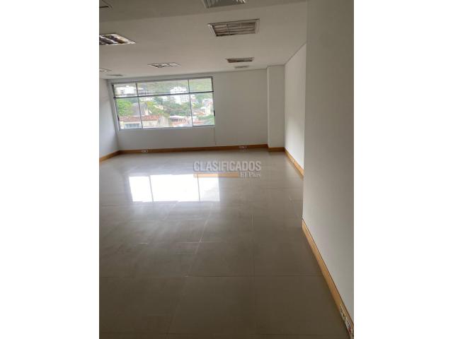 Oficinas y Consultorios, Venta en Santa Mónica Residencial