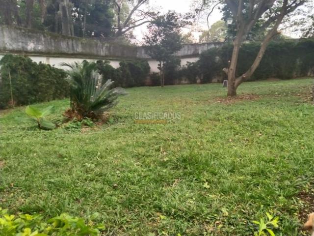 Casas, Venta en Ciudad Jardín