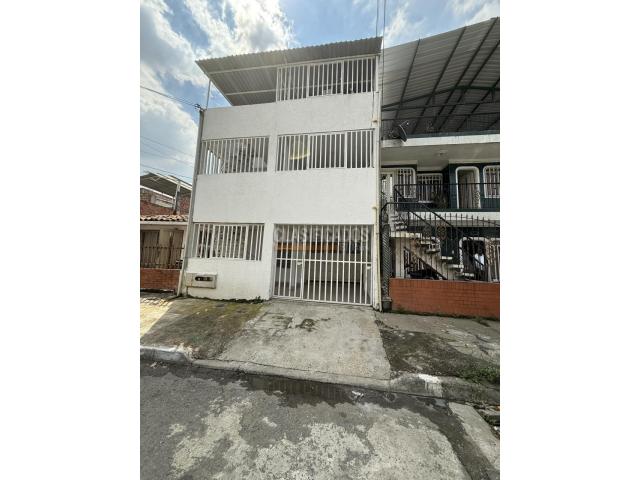 Casas, Venta en Nueva Floresta