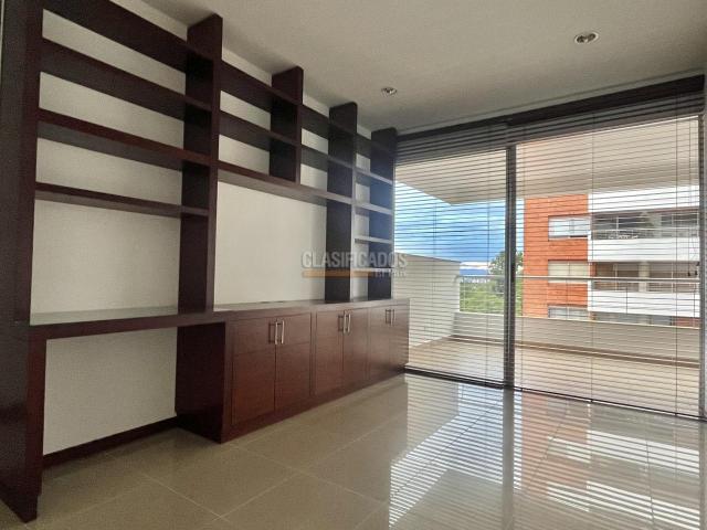 Apartamentos, Venta en Ciudad Jardín