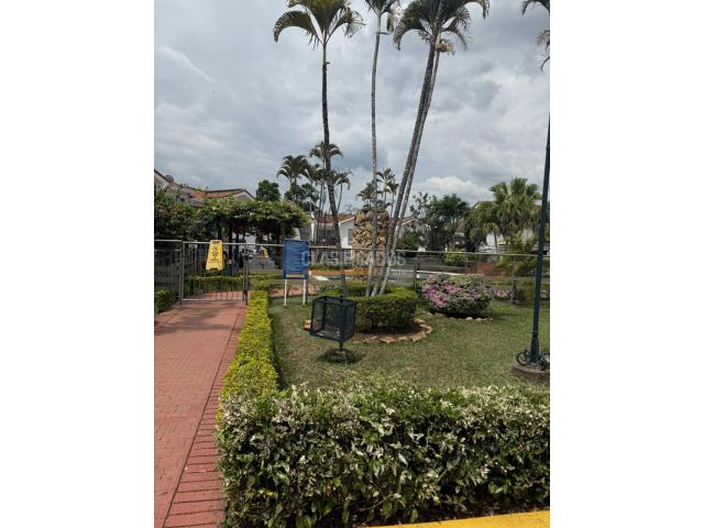 Casas, Venta en Ciudad Jardín