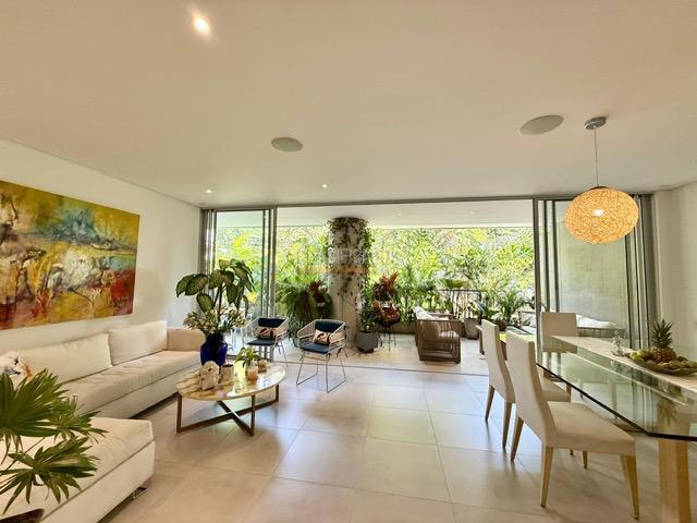 Apartamentos, Venta en Santa Mónica Central