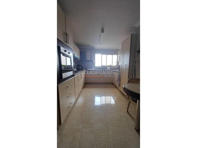 Apartamentos, Venta en Santa Mónica Central