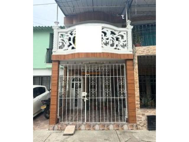 Casas, Venta en Villa del Prado