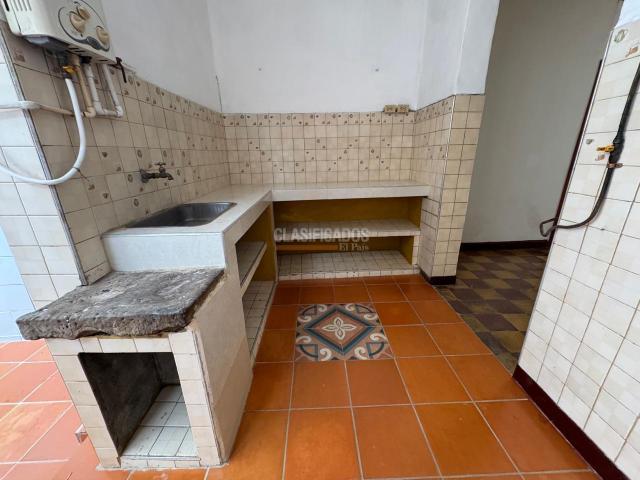 Casas, Venta en San Cayetano