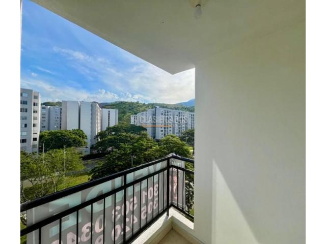 Apartamentos, Venta en Yumbo