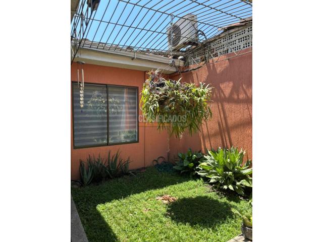 Casas, Venta en Prados del Norte