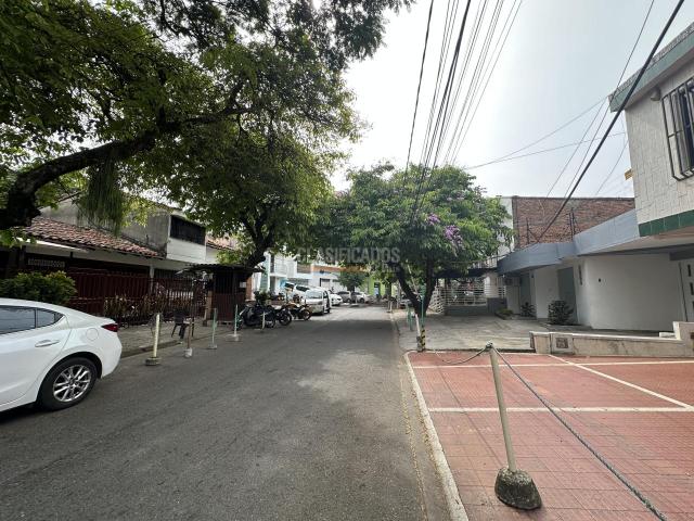 Casas, Venta en El Limonar