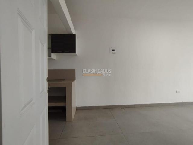Apartamentos, Alquiler en La Esmeralda