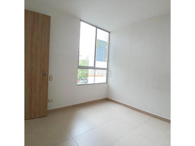 Apartamentos, Venta en Yumbo