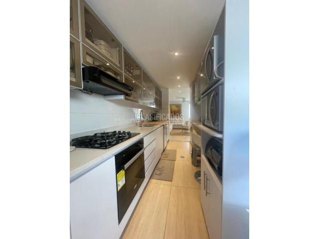 Apartamentos, Venta en Santa Mónica Residencial