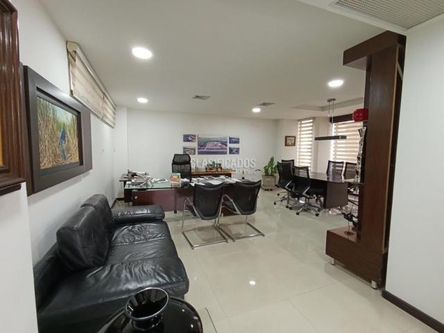 Oficinas y Consultorios, Venta en San Vicente