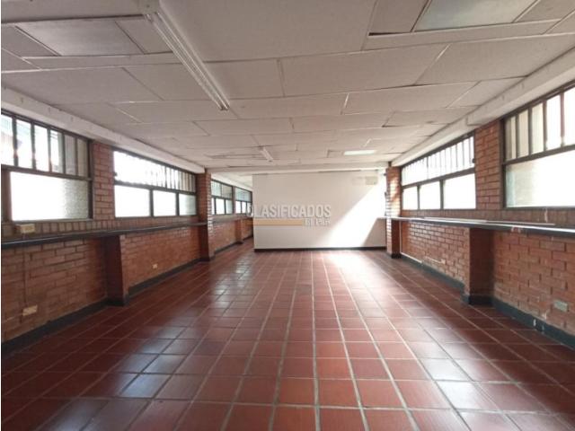 Edificios, Alquiler en Alameda