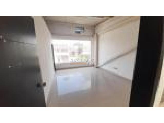 Oficinas y Consultorios, Alquiler en El Piloto