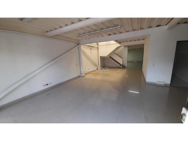 Oficinas y Consultorios, Venta en El Piloto