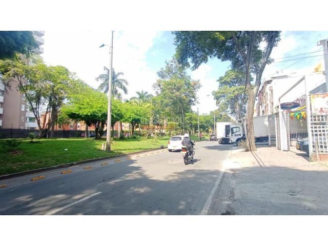 Locales y Bodegas, Alquiler en La Flora