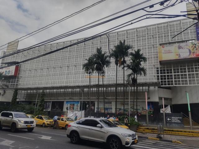 Locales y Bodegas, Alquiler en Centenario