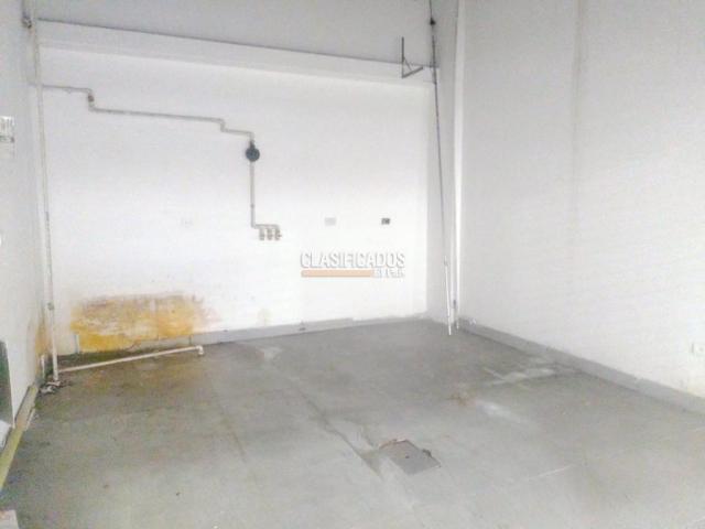 Locales y Bodegas, Alquiler en Centenario