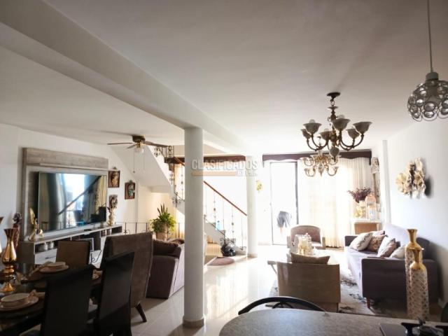 Casas, Venta en Valle del Lili