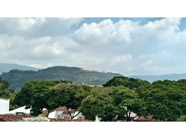 Locales y Bodegas, Alquiler en Caldas