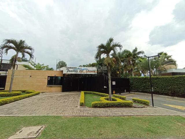 Casas, Venta en Ciudad Jardín