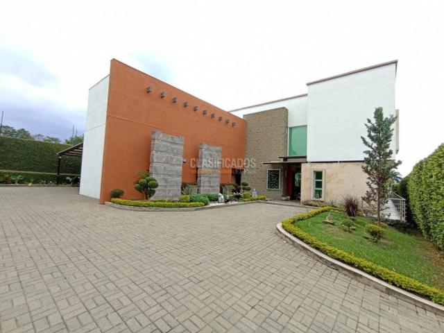 Casas, Venta en Ciudad Jardín