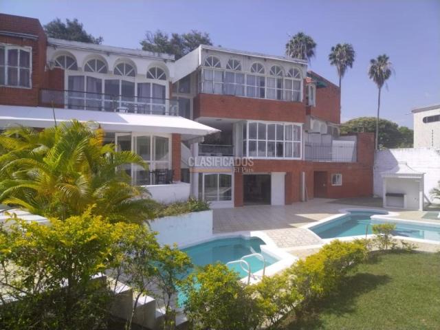 Casas, Venta en Ciudad Jardín