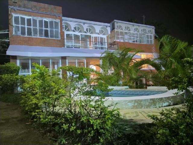 Casas, Venta en Ciudad Jardín