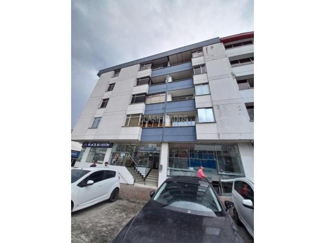 Apartamentos, Venta en Pereira