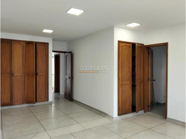 Oficinas y Consultorios, Alquiler en Pereira