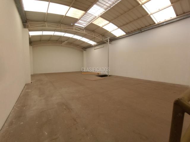 Locales y Bodegas, Venta en Bretaña