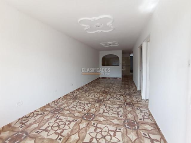 Casas, Alquiler en El Paraíso