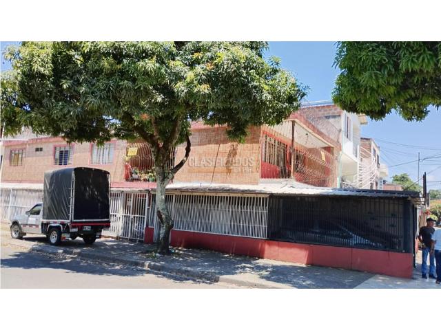 Casas, Venta en Prados de Oriente