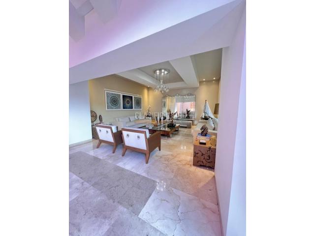 Casas, Alquiler en La Flora